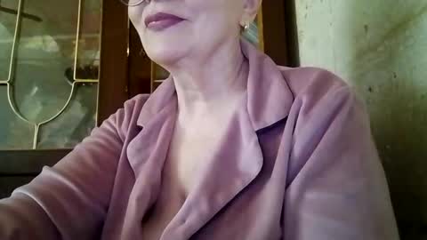 SophieBurnsX online show from May 23, 11:14 am