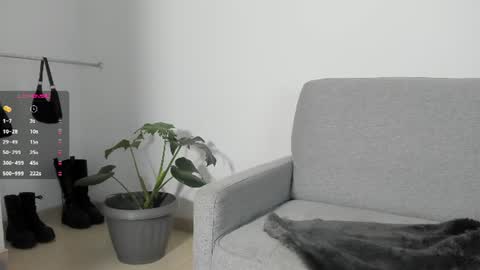 sophie  online show from June 22, 7:33 pm