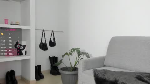 sophie  online show from July 12, 7:16 pm