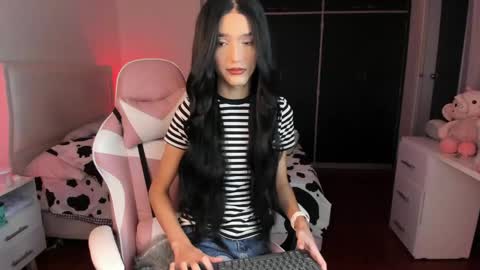    online show from May 25, 1:44 am