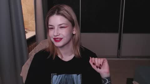 Sophie online show from March 6, 11:34 pm