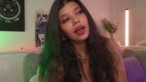 Sophiee  online show from March 18, 4:26 am