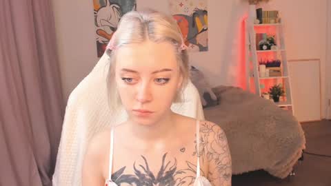 Snapshot of sophiee_lane chatting on February 3, 3:53 am Sophie online show from February 3, 3:53 am