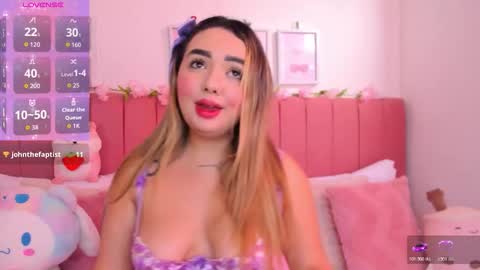 Snapshot of sophiee_rosee chatting on February 6, 5:49 pm sophiee rosee online show from February 6, 5:49 pm