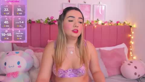 Snapshot of sophiee_rosee chatting on February 23, 6:05 pm sophiee rosee online show from February 23, 6:05 pm