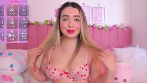 Snapshot of sophiee_rosee chatting on March 20, 6:24 pm sophiee rosee online show from March 20, 6:24 pm
