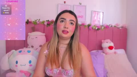 Snapshot of sophiee_rosee chatting on April 18, 7:07 pm sophiee rosee online show from April 18, 7:07 pm