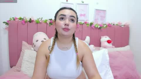 Snapshot of sophiee_rosee chatting on April 21, 1:42 am sophiee rosee online show from April 21, 1:42 am
