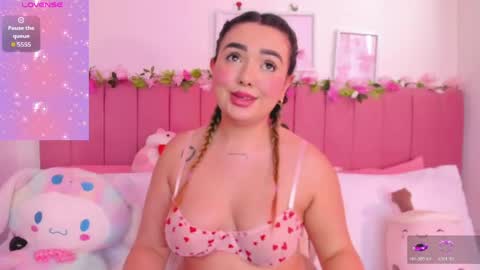 Snapshot of sophiee_rosee chatting on April 30, 8:57 pm sophiee rosee online show from April 30, 8:57 pm