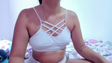 Snapshot of sophieewoods chatting on February 1, 6:29 pm Sophie Woods online show from February 1, 6:29 pm