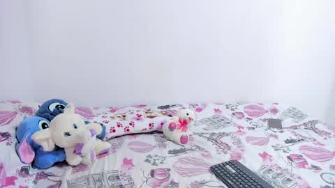 Snapshot of sophieewoods chatting on February 8, 7:16 pm Sophie Woods online show from February 8, 7:16 pm