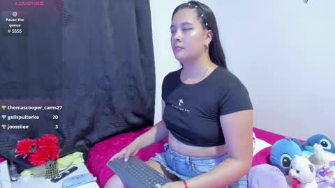 Snapshot of sophieewoods chatting on February 19, 11:46 pm Sophie Woods online show from February 19, 11:46 pm