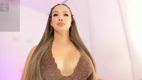 Snapshot of sophiehoney_ts chatting on September 17, 2:30 pm SAMANTHA online show from September 17, 2:30 pm