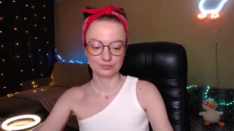 sophieleroux online show from February 14, 2:58 pm