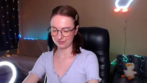 sophieleroux online show from February 19, 11:50 am