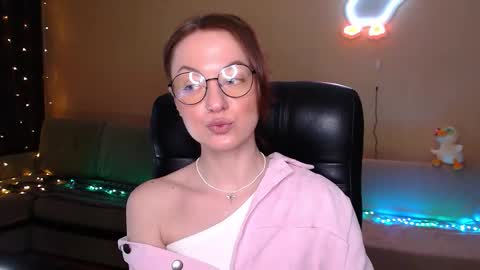sophieleroux online show from February 24, 9:07 am