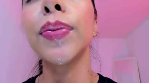 sophierooy online show from May 5, 2:30 am