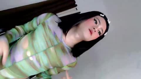 SOPHIEX online show from May 22, 7:59 am