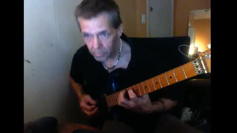 Snapshot of sophiestar12 chatting on December 22, 9:33 am Sophiestar online show from December 22, 9:33 am