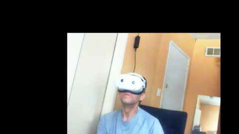 Snapshot of sophiestar12 chatting on December 29, 11:18 pm Sophiestar online show from December 29, 11:18 pm