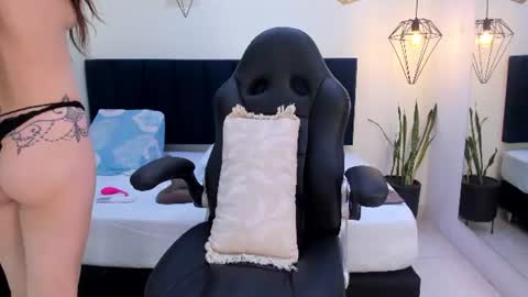 Snapshot of sophieturner_mg chatting on July 17, 7:08 pm sophieturner_mg online show from July 17, 7:08 pm