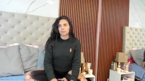 Snapshot of sophieweberr chatting on April 30, 12:11 pm My name is Sofia online show from April 30, 12:11 pm