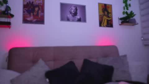 Sophiie online show from May 27, 2:52 am
