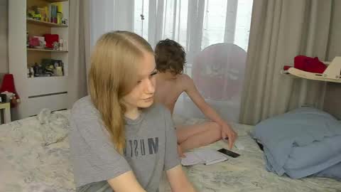 sosaguillypleasure online show from April 13, 10:32 am