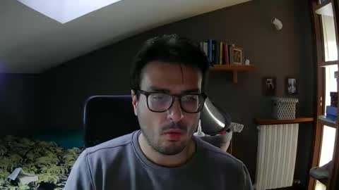 Snapshot of soulground77 chatting on October 21, 2:51 pm Lucag88 online show from October 21, 2:51 pm