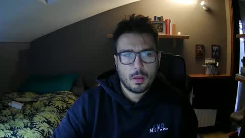 Snapshot of soulground77 chatting on November 1, 3:47 pm Lucag88 online show from November 1, 3:47 pm