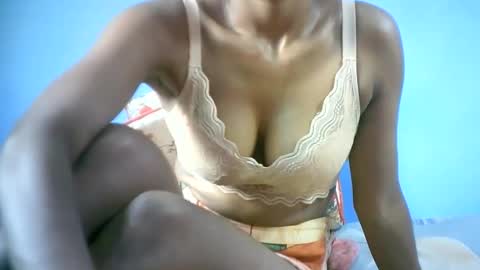 Snapshot of sourayaa chatting on February 28, 7:42 am sourayaa online show from February 28, 7:42 am