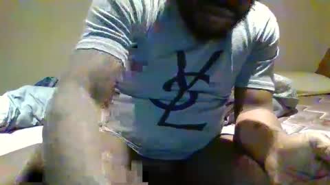 Snapshot of source1012 chatting on February 6, 5:40 pm source1012 online show from February 6, 5:40 pm