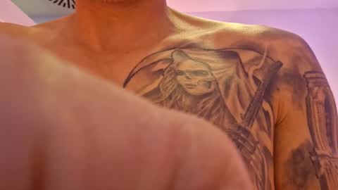 Snapshot of southboy2410 chatting on November 8, 3:45 pm southboy2410 online show from November 8, 3:45 pm