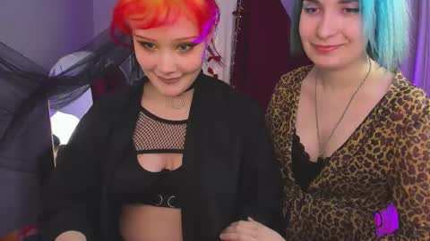 Snapshot of sova_energy chatting on January 17, 8:45 pm Leah online show from January 17, 8:45 pm