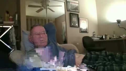 Snapshot of sox1957 chatting on February 7, 8:40 am sox1957 online show from February 7, 8:40 am