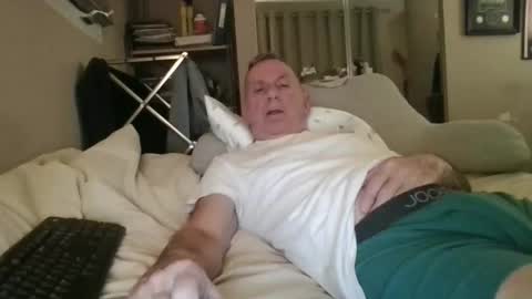 Snapshot of sox1957 chatting on February 18, 7:48 am sox1957 online show from February 18, 7:48 am