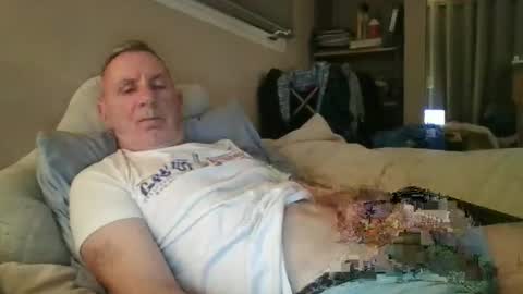 Snapshot of sox1957 chatting on February 19, 10:22 am sox1957 online show from February 19, 10:22 am