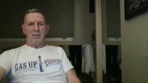 Snapshot of sox1957 chatting on March 10, 9:03 am sox1957 online show from March 10, 9:03 am