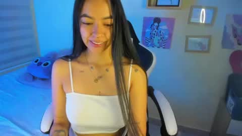 soy_gabrielaa online show from July 1, 11:45 am