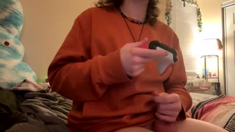 Snapshot of soyboy201 chatting on February 25, 1:41 am Soyboy20 online show from February 25, 1:41 am