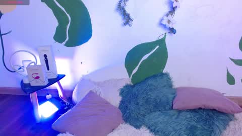      online show from February 5, 7:07 am