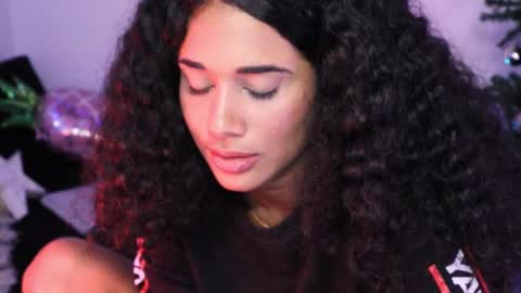 Snapshot of soytropicalfruit chatting on December 10, 1:54 am You want to talk to me more personal follow me in My Channel VIP 50 the discount online show from December 10, 1:54 am