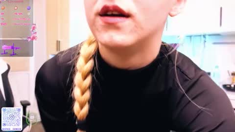 space danger online show from October 17, 10:01 pm