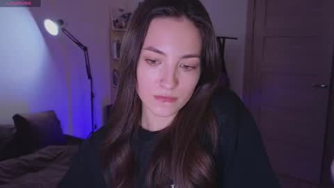 Snapshot of space_x_roxy chatting on December 9, 3:44 pm Roxy online show from December 9, 3:44 pm