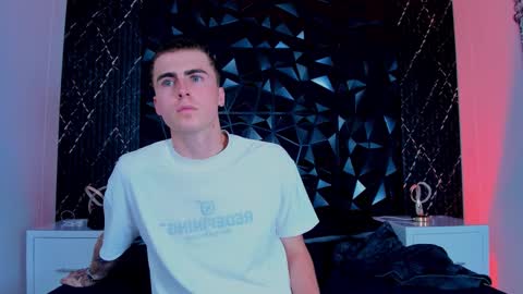 Snapshot of spaceboy_1 chatting on February 13, 9:44 pm spaceboy_1 online show from February 13, 9:44 pm