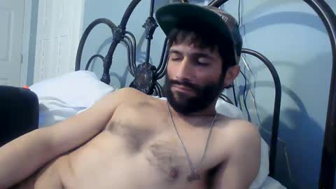 Snapshot of spacecase843 chatting on February 11, 11:54 pm TrndSettrz online show from February 11, 11:54 pm