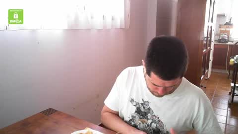 Snapshot of spanishboytenerife chatting on April 19, 11:53 am spanish online show from April 19, 11:53 am