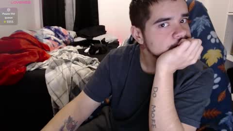 Snapshot of spanishcouple4255 chatting on October 30, 3:19 am spanishcouple4255 online show from October 30, 3:19 am