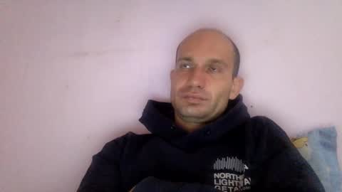 Snapshot of sparei7 chatting on December 13, 2:05 pm Snaiky online show from December 13, 2:05 pm