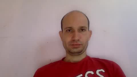 Snapshot of sparei7 chatting on December 19, 6:34 am Snaiky online show from December 19, 6:34 am